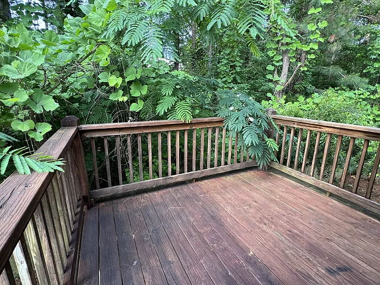 4404 McClelland Dr — Photo 27