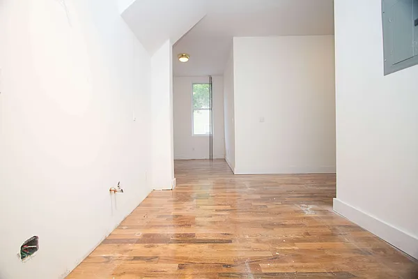 Rented by Nooklyn NYC LLC | media 13