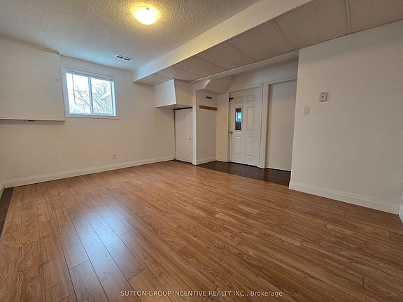 4th image of 211 Cliff Rd