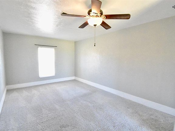 2nd image of 512 Circle Dr