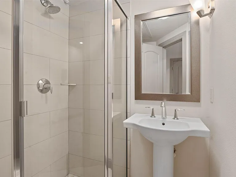 1021 Pavillion St #7 — Photo 2