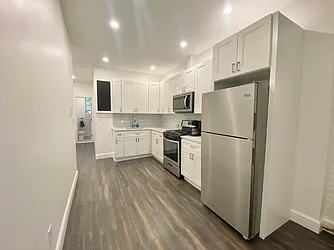 Rented by Papp Realty