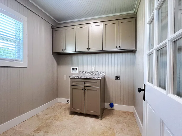 12201 Emshoff Rd — Photo 19