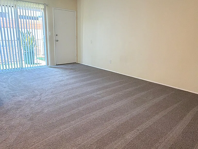 4121 Iowa St #6 — Photo 3