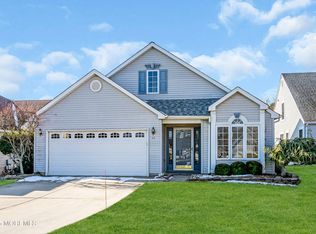 12 Manchester Ct, Jackson, NJ 08527