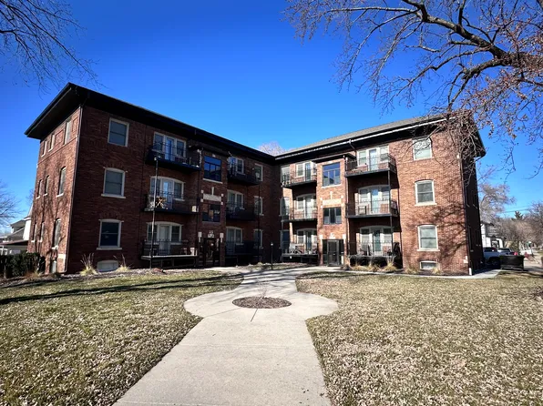 706 N 50th St APT 11, Omaha, NE 68132