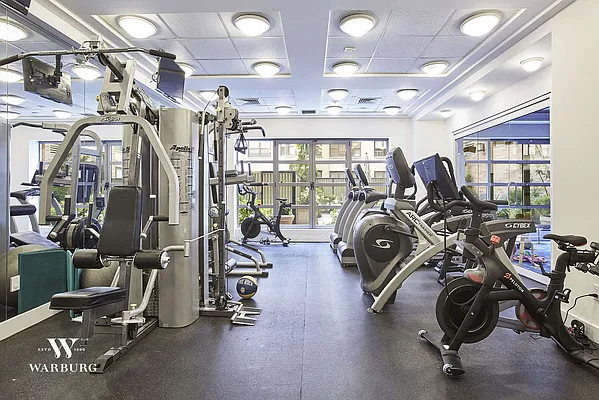 Sold by Warburg | media 6