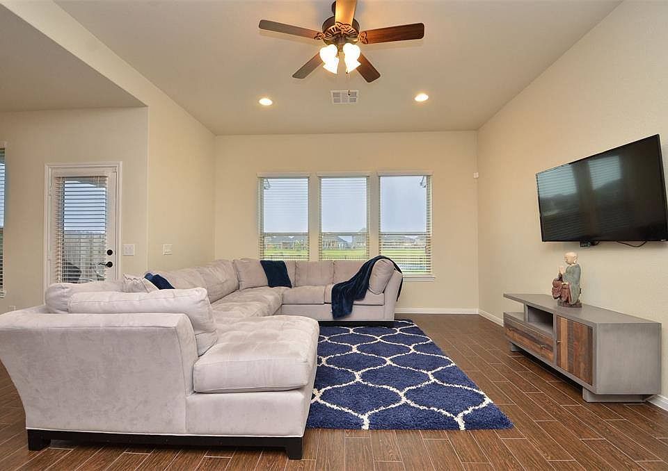 1st image of 5318 Royal Sunset Ct