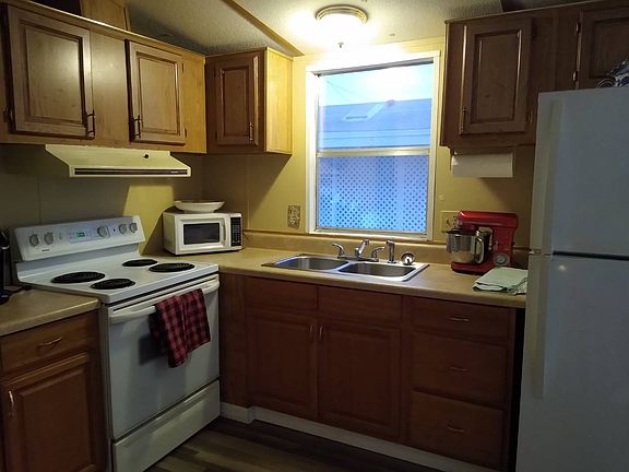 3rd image of 6372 126th Ave N #67A