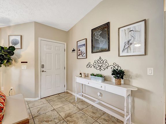 3rd image of 1433 SW Bargello Avenue