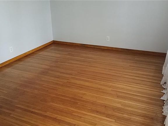 3rd image of 56 Saint Lucian Ct