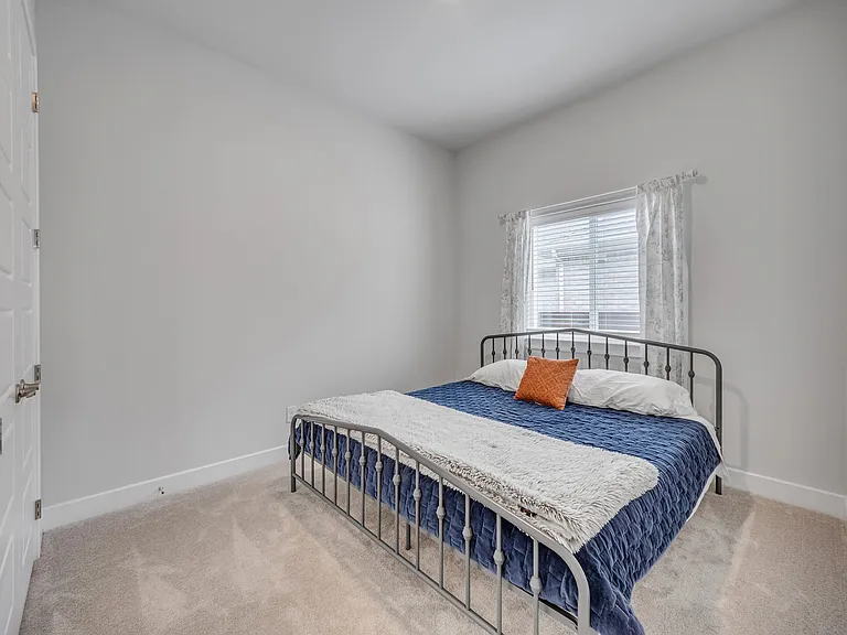 8517 Grenadier Dr — Photo 20