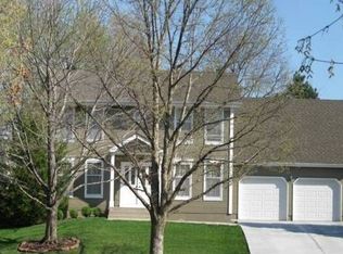 8425 Constance St, Lenexa, KS 66215