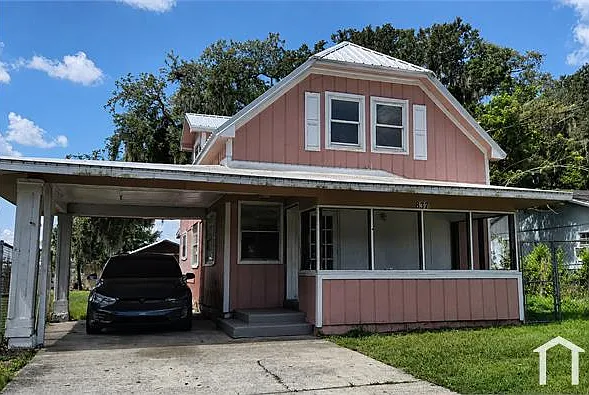 837 Lafayette Ln — Photo 1