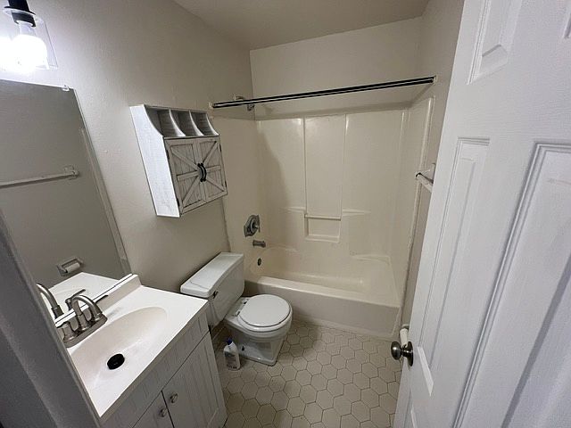 1st image of 82 Ashley Hall Plantation Rd APT C