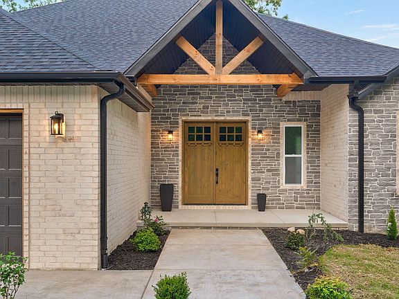 4th image of 574 Edgewater Estates