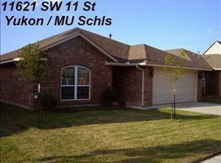 11621 SW 11th St, Yukon, OK 73099