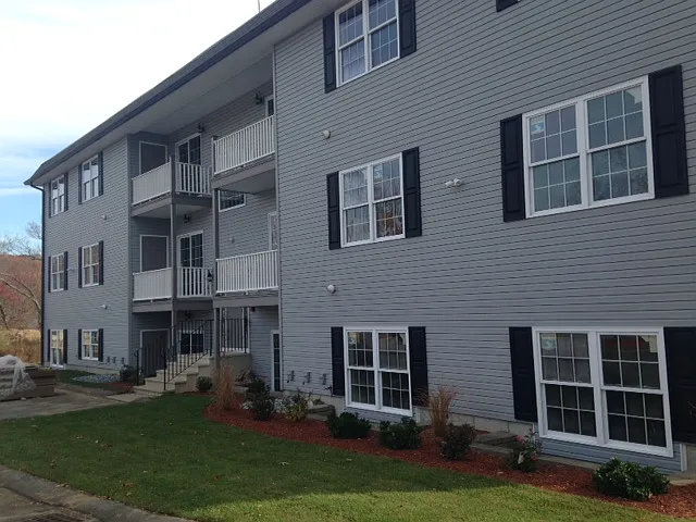 2 bed, 1000 sqft, $2,150 — Photo 1