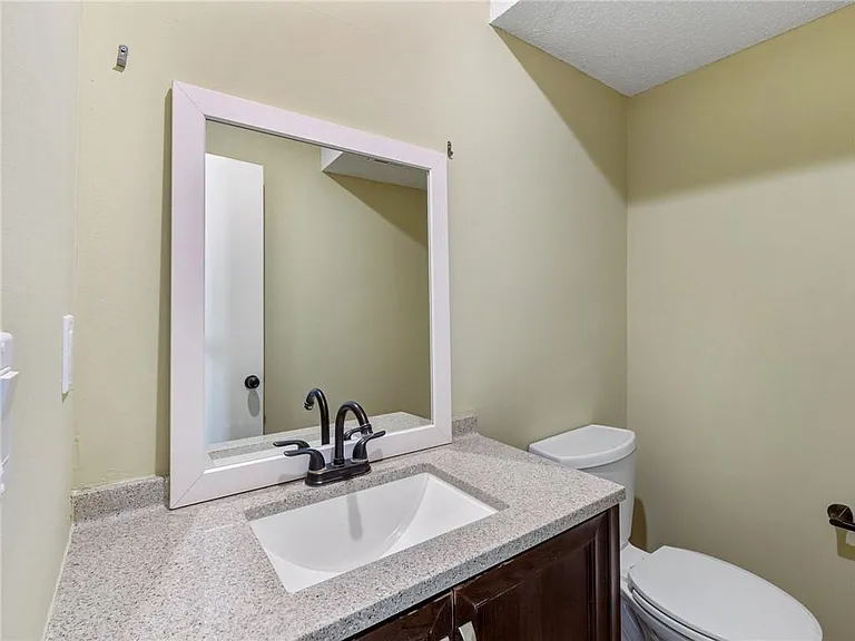 11411 Nieman Rd — Photo 14