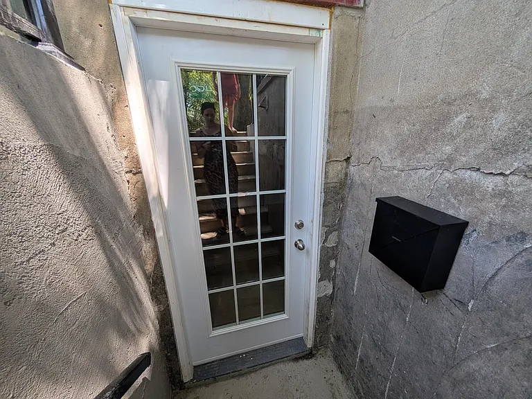 7 Queen Mary Rd — Photo 2