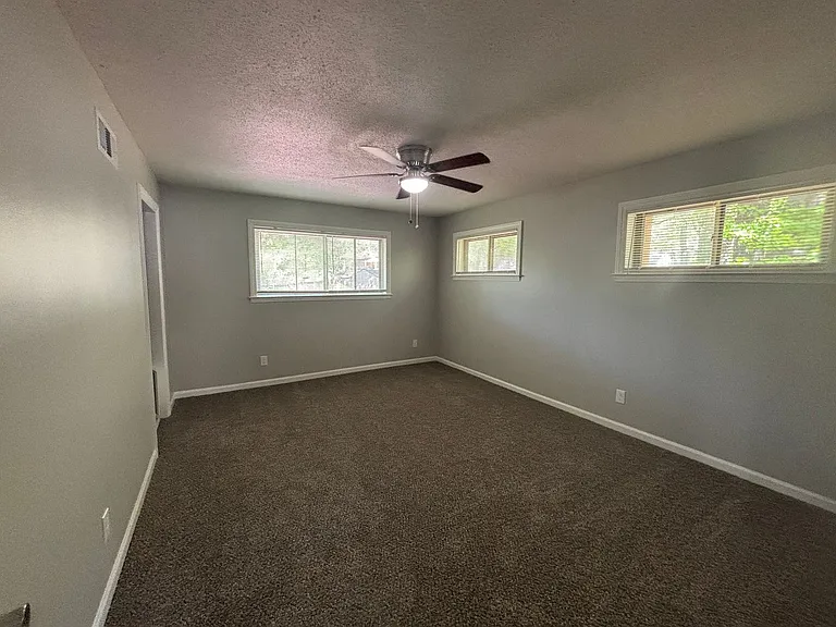 8280 Chippingham Dr — Photo 15