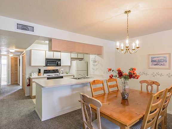 5th image of 8700 Knightsbridge Ct APT B