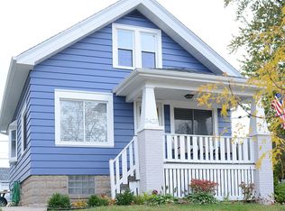 3423 E Van Beck Ave, St Francis, WI 53235