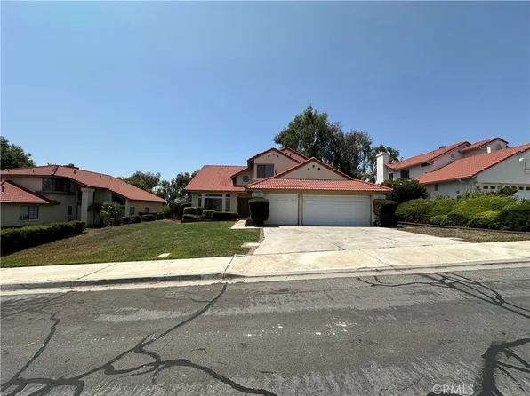 24682 Thornberry Cir, Moreno Valley, CA 92557