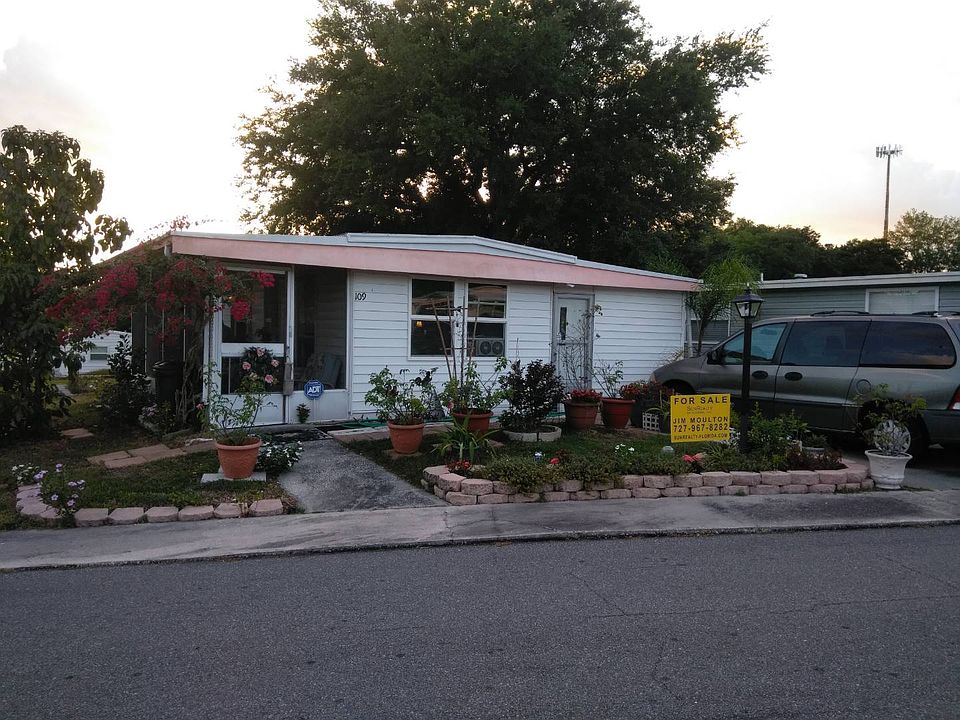 2nd image of 109 Coral Crest Dr