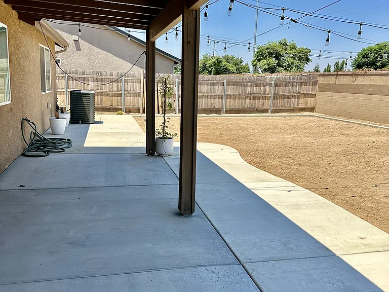 677 Country Pl — Photo 50