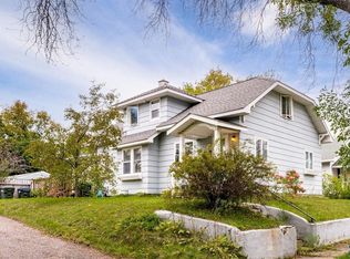 421 10th St, Cloquet, MN 55720