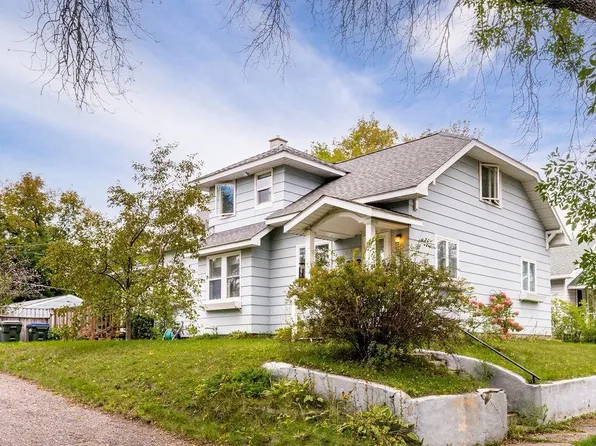 421 10th St, Cloquet, MN 55720