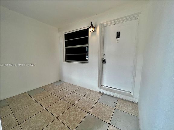 4th image of 133 SE 4th Ave APT 3