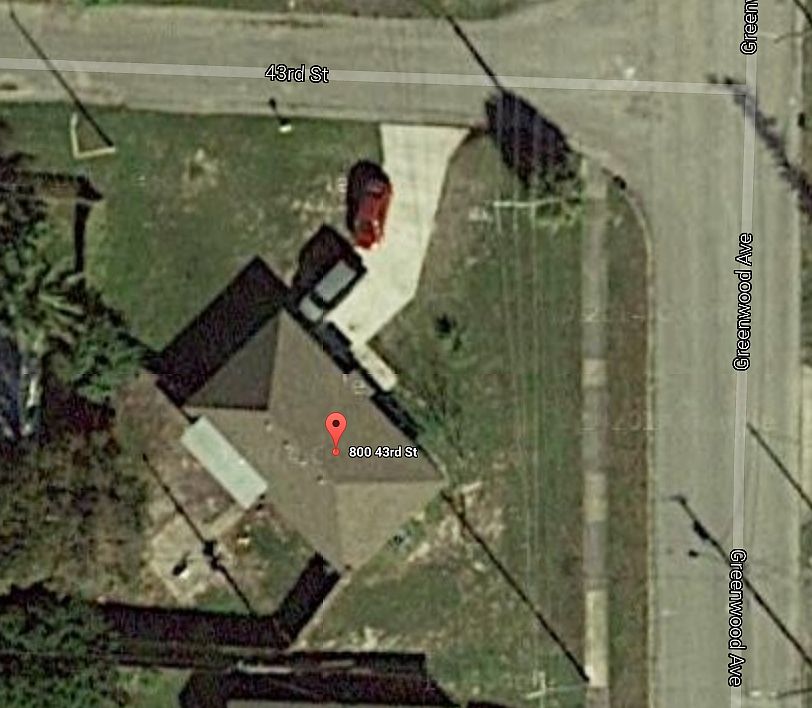 2nd image of 800 43rd St