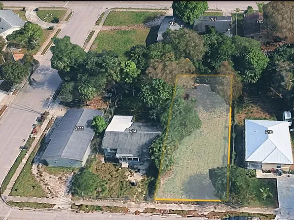 712 N 22ND Street, Fort Pierce, FL 34950