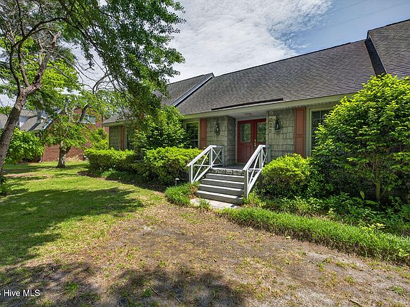 4th image of 222 Greenwich Lane
