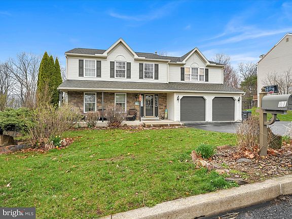 3rd image of 81 Kelsey Dr