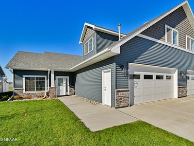 4416 Edgewood Ln, Grand Forks, ND, 58201