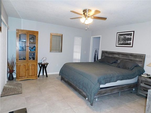 5th image of 21261 Giddings Ave