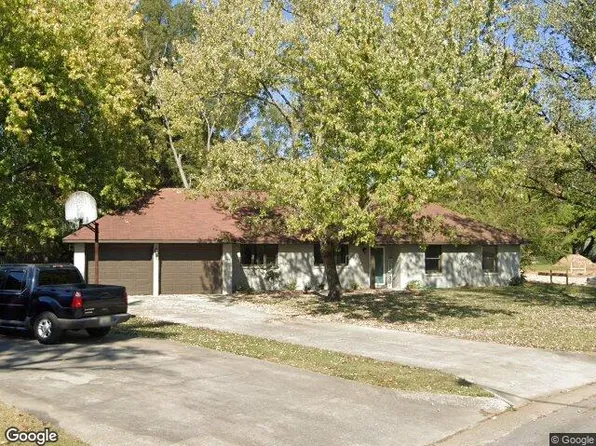 1922 Rhodes St SW, Decatur, AL 35601