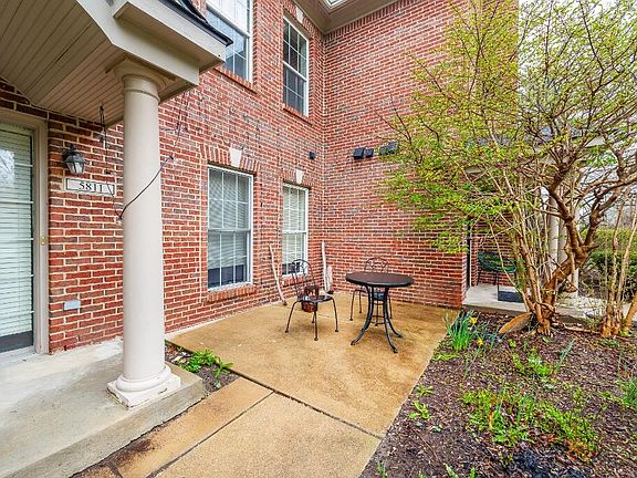4th image of 5811 Hampshire Ln