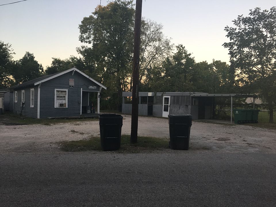 2nd image of 2621 Gray St