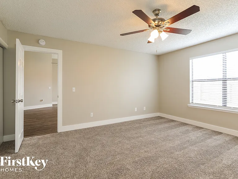 8717 Irongate Dr — Photo 7