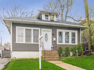 268 Cherry St, Elgin, IL 60120