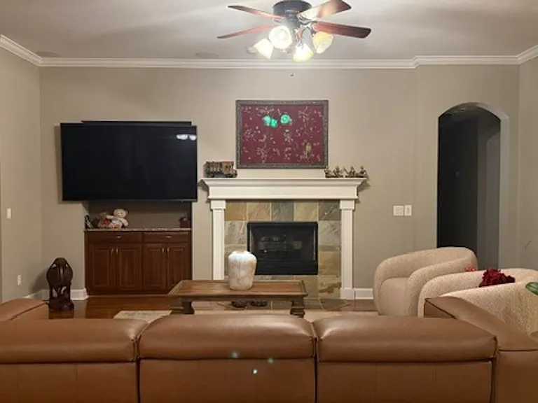 2401 Goldenrod Way — Photo 9