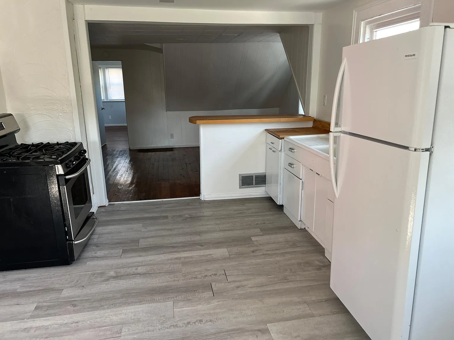 1615 Washington St — Photo 2
