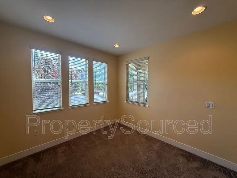 18517 Admiral Way — Photo 14