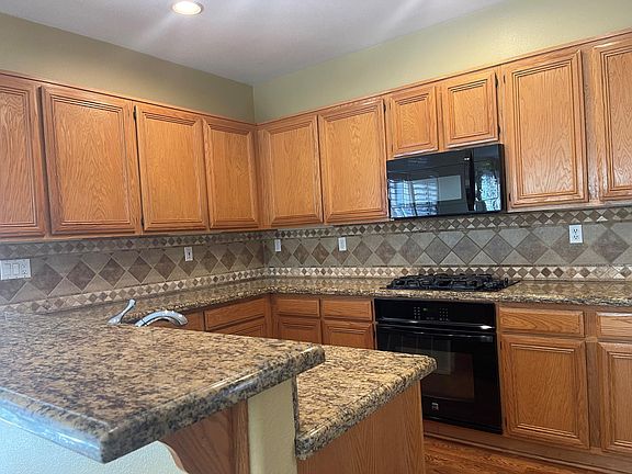 5th image of 16392 Brancusi Ln
