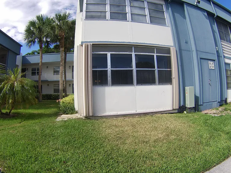 258 Normandy F — Photo 24