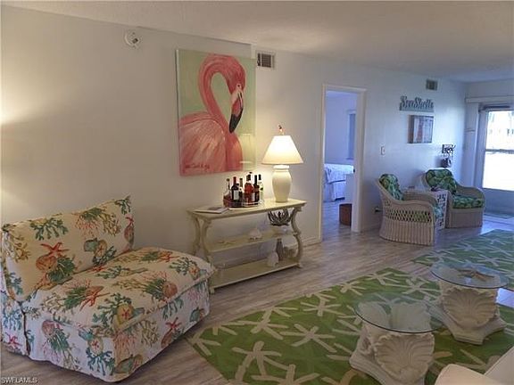 2nd image of 174 Palm Dr APT 3